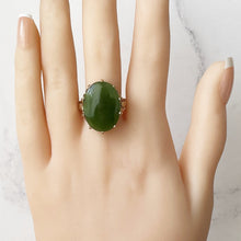 Cargar imagen en el visor de la galería, Vintage 18ct Gold Jade Ring. 1960s Art Nouveau/Deco Style Green Jadeite, Yellow Gold Ring. Jade Cabochon Cocktail Ring Size UK - N, US 6-3/4