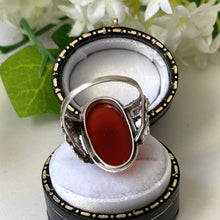 Cargar imagen en el visor de la galería, Antique Arts & Crafts Silver Carnelian Ring. Art Nouveau Sterling Silver Grapevine Ring, Size UK/O, US /7. Edwardian Carnelian Cabochon Ring