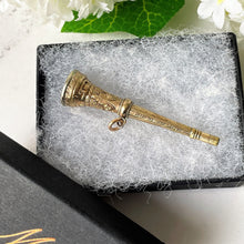 Cargar imagen en el visor de la galería, Antique Georgian 9ct Gold Watch Key Fob Pendant