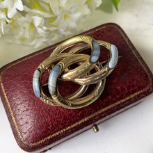 Cargar imagen en el visor de la galería, Antique Scottish Banded Agate Brooch. Victorian Lovers Gordian Knot Gold Silver Gilt Brooch. Engraved Celtic Ring Brooch. Sweetheart Jewelry