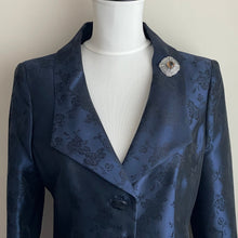 Cargar imagen en el visor de la galería, Vintage Scottish Silver Smoky Quartz Cairngorm Brooch. Celtic Cross Disc Brooch, James Coull Edinburgh 1967. Sterling Silver Ring Brooch.