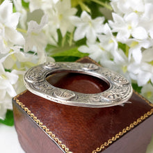 Cargar imagen en el visor de la galería, Vintage Sterling Silver Celtic Ring Brooch. Scottish Silver Celtic Knot Annular Brooch. Circle Plaid Pin, Henderson & Horner, Glasgow 1953.
