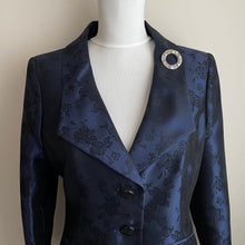 Cargar imagen en el visor de la galería, Vintage Sterling Silver Celtic Ring Brooch. Scottish Silver Celtic Knot Annular Brooch. Circle Plaid Pin, Henderson & Horner, Glasgow 1953.