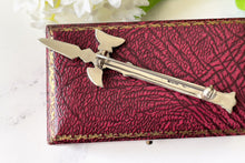 Charger l'image dans la galerie, Vintage Scottish Silver Pole Axe Brooch, Robert Allison Edinburgh 1965