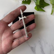 Charger l'image dans la galerie, Vintage Scottish Silver Pole Axe Brooch, Robert Allison Edinburgh 1965