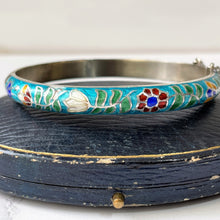 Cargar imagen en el visor de la galería, Vintage Chinese Silver & Champlevé Enamel Bracelet. Sterling Silver Aqua Blue Oriental Flower Bangle. Vintage Chinese Export Jewellery.