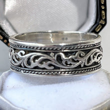 Cargar imagen en el visor de la galería, Vintage Danish Sterling Silver Ring. Silver & Black Viking Wave Ring. Vintage Scandinavian Silver Wide Band Ring Size US 8/UK P.5/EU 57.