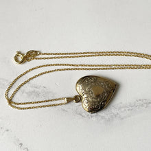 Cargar imagen en el visor de la galería, Vintage Solid 14ct Gold Love Heart Locket. Floral Engraved 2-Photo Locket & Chain. Yellow Gold Sweetheart Locket, Romantic Jewelry Gift