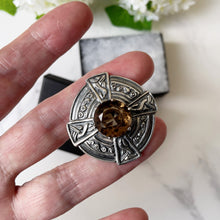 Cargar imagen en el visor de la galería, Vintage Scottish Silver Smoky Quartz Cairngorm Brooch. Celtic Cross Disc Brooch, James Coull Edinburgh 1967. Sterling Silver Ring Brooch.