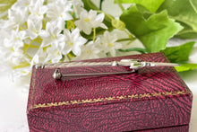 Charger l'image dans la galerie, Vintage Scottish Silver Pole Axe Brooch, Robert Allison Edinburgh 1965