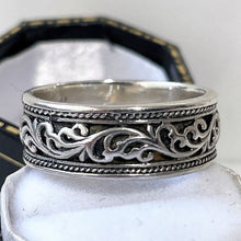 Cargar imagen en el visor de la galería, Vintage Danish Sterling Silver Ring. Silver & Black Viking Wave Ring. Vintage Scandinavian Silver Wide Band Ring Size US 8/UK P.5/EU 57.