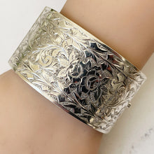 Carica l'immagine nel visualizzatore di Gallery, Antique Victorian Sterling Silver Wide Bracelet. Floral Engraved Rose & Ivy Wide Cuff Bangle. English Silver Sweetheart Bracelet