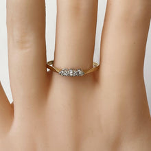 Carica l'immagine nel visualizzatore di Gallery, Antique Art Deco 18ct Gold Platinum 3 Stone Diamond Ring. Old Single Cut Diamond Trilogy Ring. Antique Diamond Band Wedding Engagement Ring