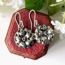 Carica l'immagine nel visualizzatore di Gallery, Arts & Crafts Sterling Silver Flower Earrings. Antique Art Nouveau Pendant Drop Earrings. Hammered Shadow Box Poppy Motif Earrings.