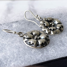 Carica l'immagine nel visualizzatore di Gallery, Arts & Crafts Sterling Silver Flower Earrings. Antique Art Nouveau Pendant Drop Earrings. Hammered Shadow Box Poppy Motif Earrings.