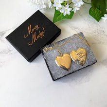 Cargar imagen en el visor de la galería, Vintage Solid 14ct Gold Love Heart Locket. Mother & Child 2-Photo Keepsake Locket. Yellow Gold Necklace For Mother. Vintage Jewelry Gift