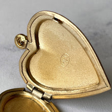 Cargar imagen en el visor de la galería, Vintage Solid 14ct Gold Love Heart Locket. Mother & Child 2-Photo Keepsake Locket. Yellow Gold Necklace For Mother. Vintage Jewelry Gift