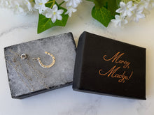 Carica l'immagine nel visualizzatore di Gallery, Antique Victorian Silver Horseshoe Pendant Necklace. Minimalist Lucky Charm Pendant & Chain. Sterling Good Luck Token, Equestrian Jewelry