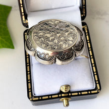 Charger l'image dans la galerie, Antique Victorian Silver Sweetheart Brooch. Aesthetic Engraved Ivy Pie Crust Button/Disc Brooch. Sterling Silver Round Lapel/Collar Pin