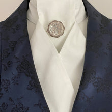 Charger l'image dans la galerie, Antique Victorian Silver Sweetheart Brooch. Aesthetic Engraved Ivy Pie Crust Button/Disc Brooch. Sterling Silver Round Lapel/Collar Pin