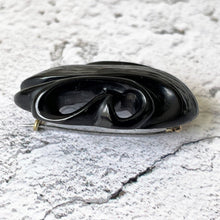Cargar imagen en el visor de la galería, Antique Victorian Whitby Jet Stylised Snake Brooch. Deep Carved English Jet Infinity Love Knot Brooch. Victorian Mourning Jewelry