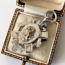 Carica l'immagine nel visualizzatore di Gallery, Antique Edwardian Silver & 9ct Gold Scottish Lion Fob Pendant, Hallmarked 1906. Royal Crest/Coat of Arms Fob, Crown, Garter, Saltire Cross.