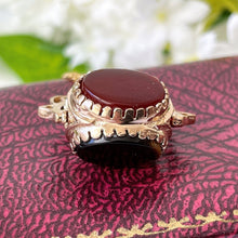 Charger l'image dans la galerie, Vintage 9ct Gold 3 Sided Spinner Fob Pendant. Victorian Style Carnelian, Onyx & Tigers Eye Pendant. Etruscan Gold Pendant, London Hallmark