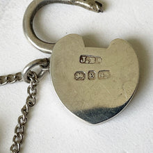 Carica l'immagine nel visualizzatore di Gallery, Antique Victorian Silver Bracelet With Heart Padlock. English Curb Chain Bracelet, 1890. Sterling Silver Watch Chain Sweetheart Bracelet