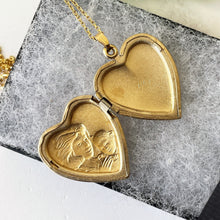 Cargar imagen en el visor de la galería, Vintage Solid 14ct Gold Love Heart Locket. Mother & Child 2-Photo Keepsake Locket. Yellow Gold Necklace For Mother. Vintage Jewelry Gift