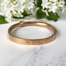 Charger l'image dans la galerie, Antique Victorian Rolled Gold Bangle Bracelet. Rose Gold Filled Belt Buckle Narrow Bangle. Victorian Aesthetic Engraved Bracelet.
