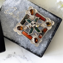 Charger l'image dans la galerie, Victorian Scottish Silver Citrine, Moonstone & Agate Brooch. St Andrews Cross and Crown Engraved Brooch. Antique Scottish Pebble Jewellery