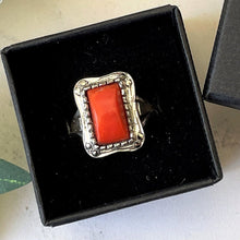 Cargar imagen en el visor de la galería, Antique Art Deco Silver Coral Ring. Vintage 1930s Red Coral Sugarloaf Cabochon Sterling Silver Ring. Vintage Cocktail Ring, Size O UK/ US 7