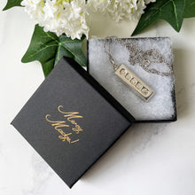 Carica l'immagine nel visualizzatore di Gallery, Large Britannia Sterling Silver 'Queens Jubilee' Ingot Pendant On 24" Chain. Retro Vintage 1970's Oversized Hallmark Pendant Necklace (35g)