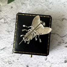 Cargar imagen en el visor de la galería, Antique Victorian Sterling Silver Bumble Bee Brooch. Victorian Insect Animal Bug Jewellery. Antique Silver Lapel/Stock/Cravat Pin