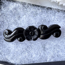 Charger l'image dans la galerie, Antique Victorian Whitby Jet Sweetheart Brooch. Carved Forget-Me-Not & Ribbon Bar Brooch. Alternative Antique Stock, Cravat, Tie Pin