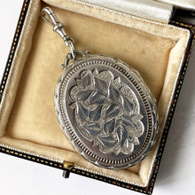 Charger l'image dans la galerie, Antique Victorian Sterling Silver Locket With Dog Clip. Large Aesthetic Engraved Belt Buckle Ivy Locket. 2-Sided Silver Book Chain Locket