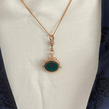 Charger l'image dans la galerie, Antique 9ct Gold Spinner Fob Pendant With Dog Clip Bale. Scottish Carnelian & Bloodstone Necklace Pendant Charm, Hallmarked Chester 1925