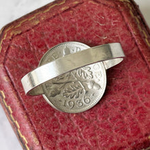 Charger l'image dans la galerie, Vintage Sterling Silver Coin Ring. Mens King George Thrupenny Bit Ring, 1936. Silver Maundy Money Ring. Unisex Large Finger Ring Size 9.75/T