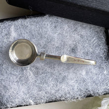 Charger l'image dans la galerie, Vintage English Sterling Silver Napkin Holder. Mens Shirt/Tie Clip Hook For Napkin. Silver Formal Suit Accessory, Wedding Groom Gift For Him