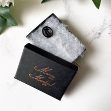 Charger l'image dans la galerie, Victorian Whitby Jet Stick Pin Mourning Brooch. Antique Carved 'JC' - Jesus Christ Pin. Gold Gilt, Black Gemstone Lapel/Tie/Cravat/Stock Pin