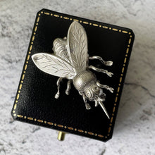 Cargar imagen en el visor de la galería, Antique Victorian Sterling Silver Bumble Bee Brooch. Victorian Insect Animal Bug Jewellery. Antique Silver Lapel/Stock/Cravat Pin