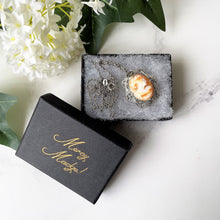 Lade das Bild in den Galerie-Viewer, Antique Sterling Silver Carved Shell Cameo Necklace. Edwardian Art Nouveau Cameo Pendant & Chain Necklace. Antique Edwardian Jewellery