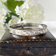 Cargar imagen en el visor de la galería, Vintage English Sterling Silver Expandable Bangle. Small/Petite/Girls Adjustable Bracelet. Floral Engraved Victorian Style Narrow Bangle