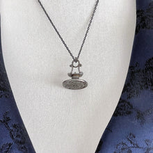 Cargar imagen en el visor de la galería, Georgian Steel Seal Fob With Fox Intaglio. Antique Armorial Coat Of Arms Carved Seal Fob Pendant. Georgian Heraldic Family Crest Wax Seal