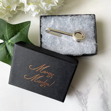 Charger l'image dans la galerie, Vintage English Sterling Silver Napkin Holder. Mens Shirt/Tie Clip Hook For Napkin. Silver Formal Suit Accessory, Wedding Groom Gift For Him