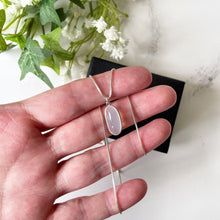 Cargar imagen en el visor de la galería, Antique Moonstone Pendant. Edwardian Sterling Silver 5.5ct Oval Moonstone Pendant Necklace. Minimalist Moonstone Pendant & Silver Box Chain