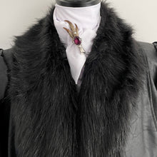 Lade das Bild in den Galerie-Viewer, Vintage 1940s Scottish Silver Grouse Foot Brooch. Sterling Silver & Amethyst Stag Head Claw/Talon, Hallmarked Glasgow. Silver Lapel/Kilt Pin