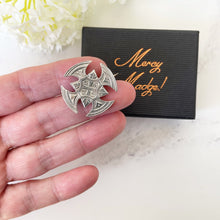 Lade das Bild in den Galerie-Viewer, Victorian Aesthetic Engraved Silver Canterbury Cross Brooch. Antique Medieval Cross Stock/Lapel/Cravat Pin. Devotional Victorian Jewellery