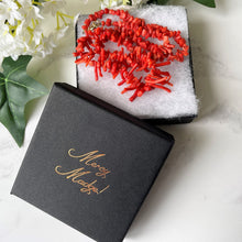Lade das Bild in den Galerie-Viewer, Victorian Red Coral Nugget & Frond Beaded Necklace