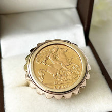 Carica l'immagine nel visualizzatore di Gallery, Antique 22ct Gold Edward VII Sovereign Coin Ring. Gents St George and the Dragon Gold Coin Ring. 9ct & 22ct Gold Half Sovereign Retro Ring